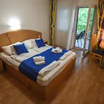 Apartmanhaz Апартаменты *