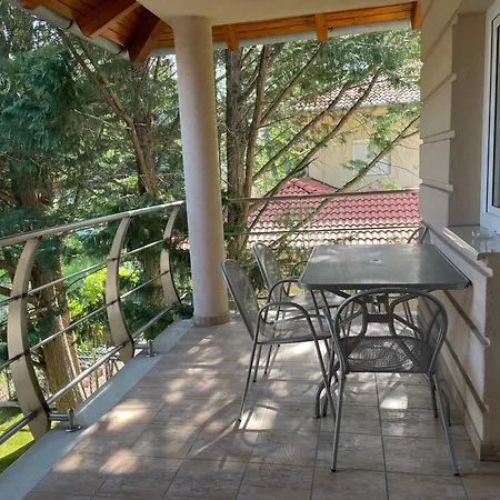 Apartmanhaz 公寓 希欧福克