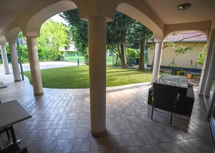 Apartmanhaz 公寓 希欧福克