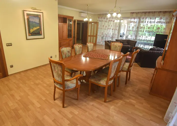 דירה Apartmanhaz שיופוק