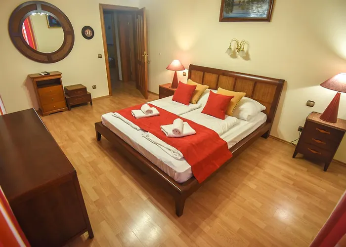 Apartmanhaz 公寓 希欧福克