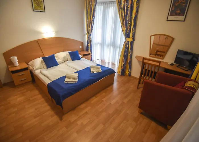 דירה Apartmanhaz *